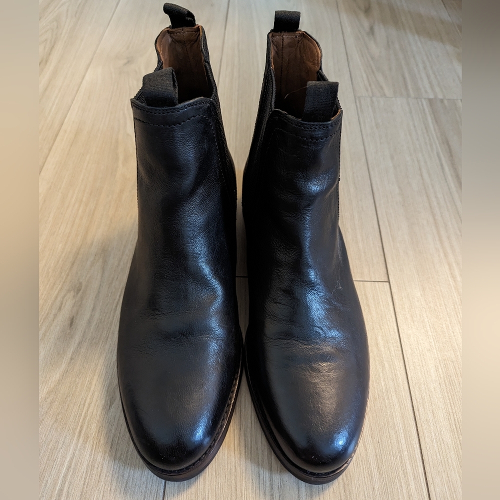 Frye Sawyer Chelsea Boots